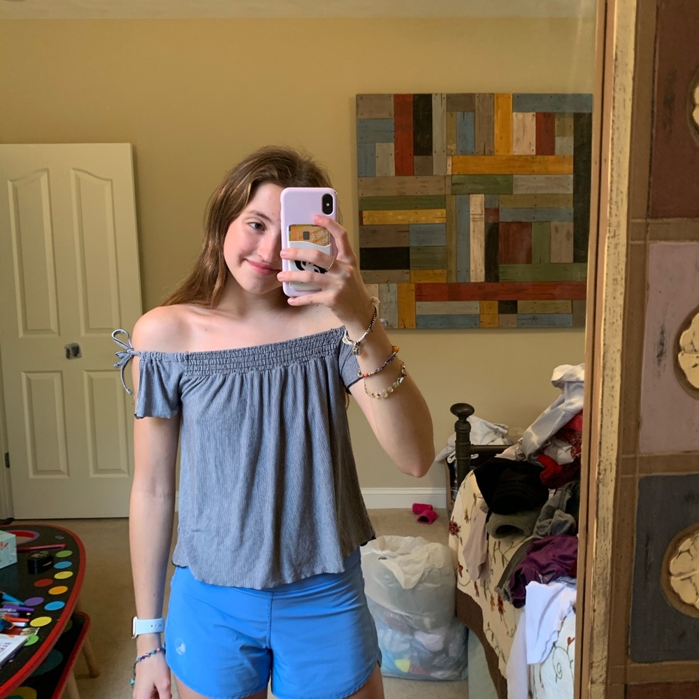 American Eagle stripped off the shoulder top